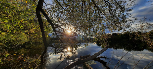 Le Soleil Qui Sort Prise 2...Le 3 Octobre 2021 17H33 (Vue C1) Rivière Magog À Sherbrooke. Pont